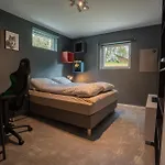 Large Modern House, Perfect For Northern Lights Hunting بيت للعطل