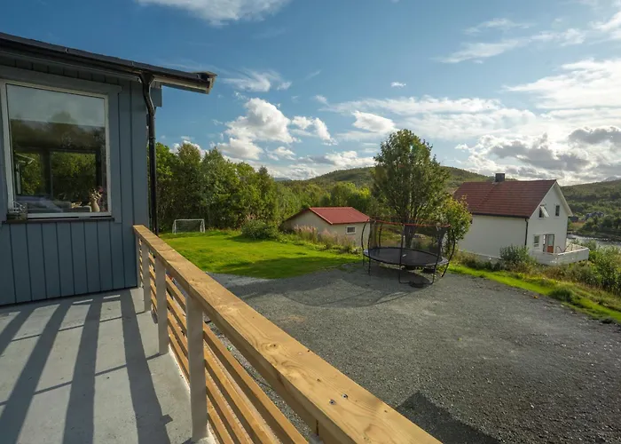 Large Modern House, Perfect For Northern Lights Hunting Tromsø