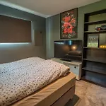 Large Modern House, Perfect For Northern Lights Hunting Feriehus *